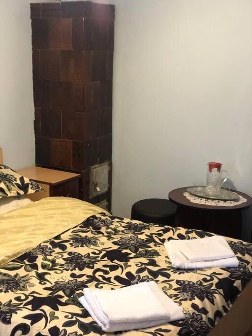 Hotel Casuta Bunicilor Isverna Esterno foto