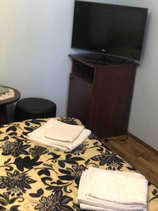 Hotel Casuta Bunicilor Isverna Esterno foto