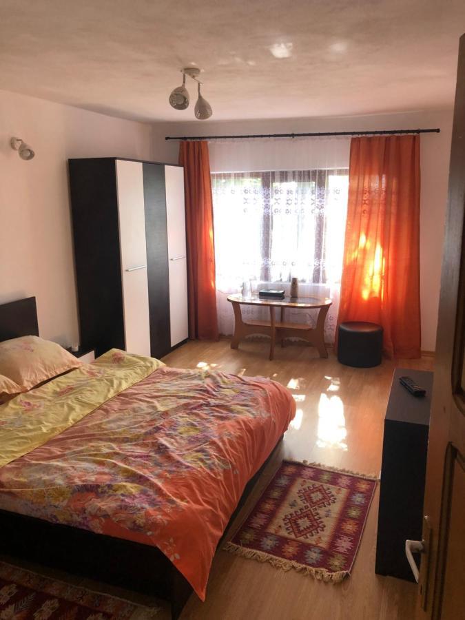Hotel Casuta Bunicilor Isverna Esterno foto