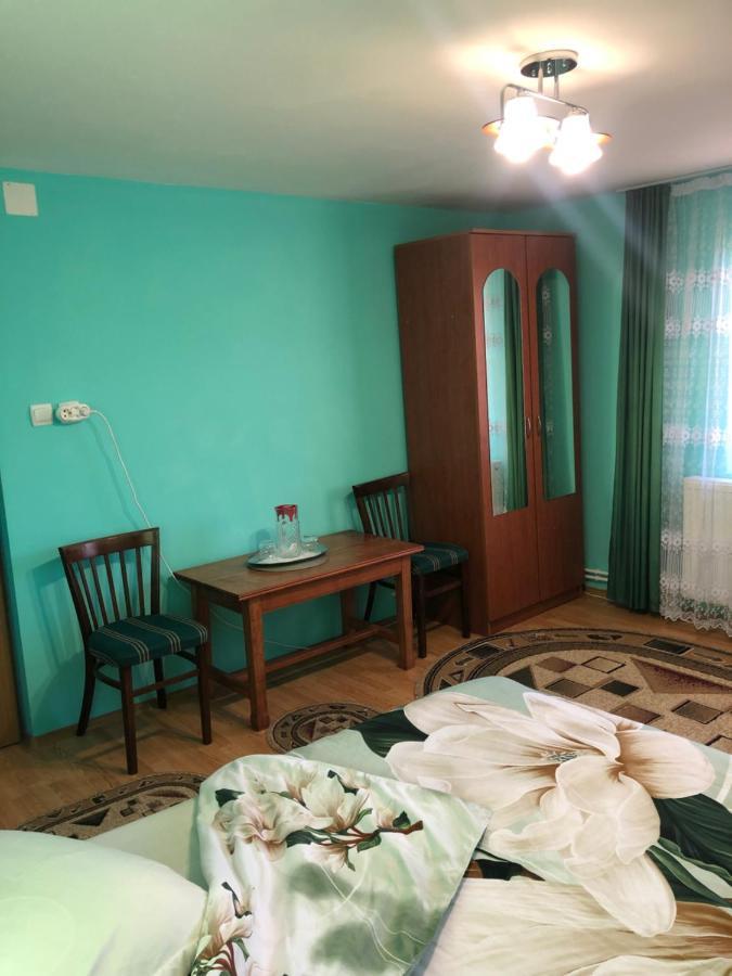 Hotel Casuta Bunicilor Isverna Esterno foto