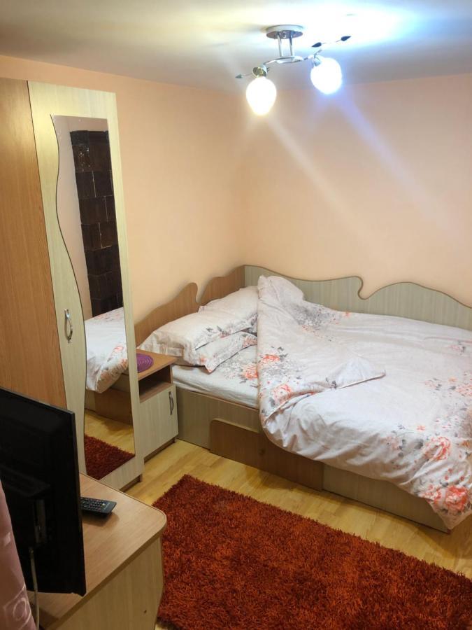 Hotel Casuta Bunicilor Isverna Esterno foto